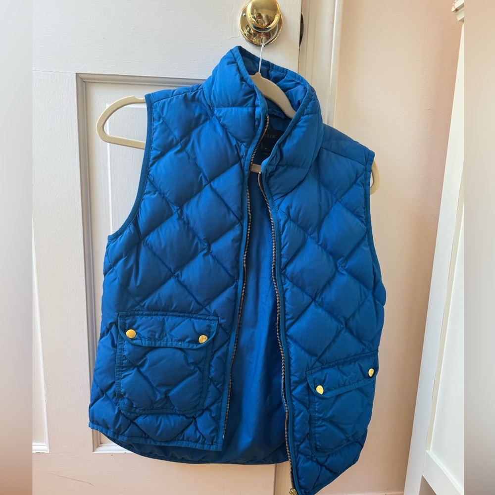 J crew quilted blue vest size S